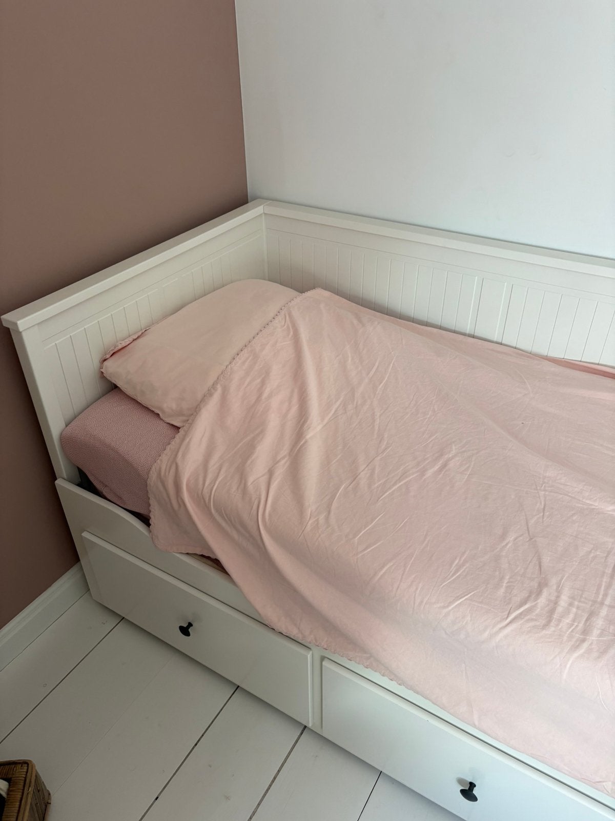 Ikea hemnes slaapbank 80 bij 200, Huis en Inrichting, Slaapkamer | Bedden, Ophalen, Wit, Tweepersoons, Zo goed als nieuw