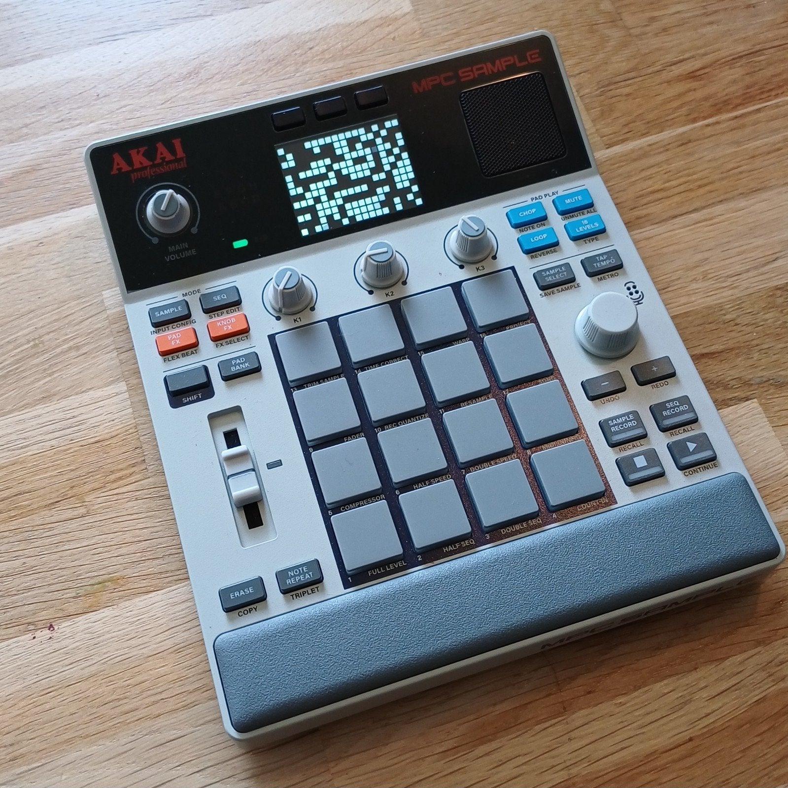 Akai MPC Sample, Muziek en Instrumenten, Samplers, Ophalen of Verzenden, Zo goed als nieuw