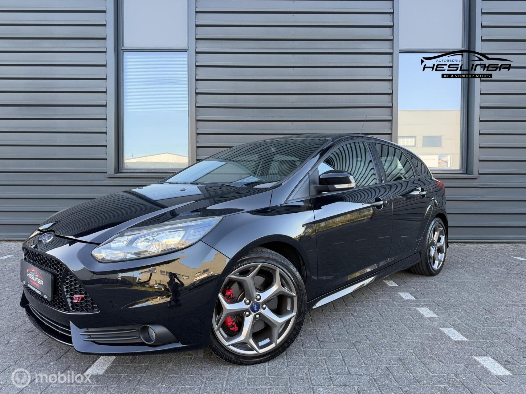 Ford Focus ST-3 | Stoelverwarming | Leder | 250PK, Auto's, Gebruikt, Zwart, Zwart, Leder