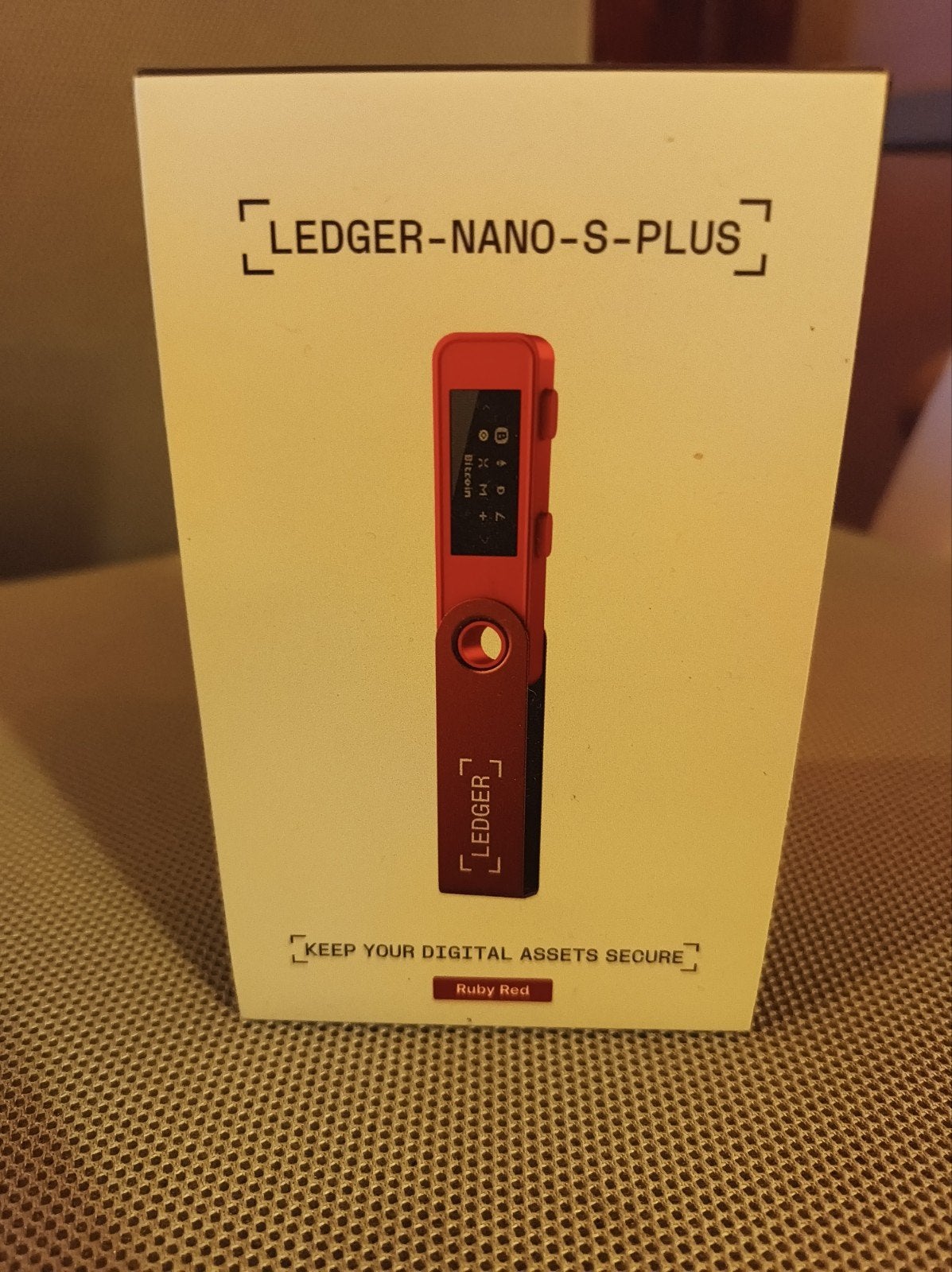 Ledger Nano S Plus Ruby Red - Hardware Wallet, Ophalen of Verzenden, Nieuw