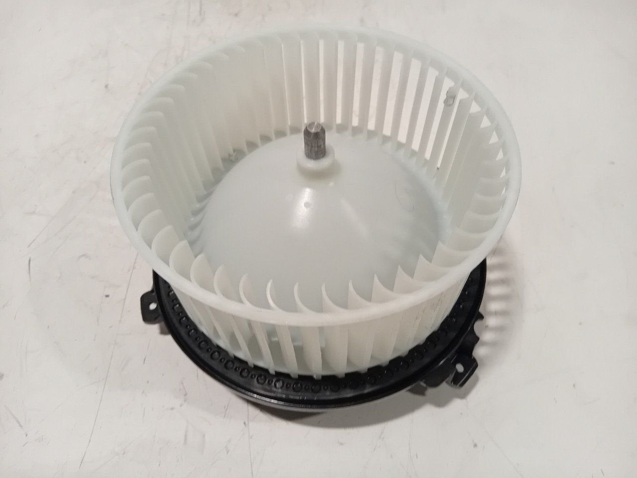Kachel ventilator motor Audi Q8, Onderdelen@venauto.nl, Van der Ven Autorecycling B.V., Gebruikt, Ettenseweg 76, 4706 PB Roosendaal, The Netherlands