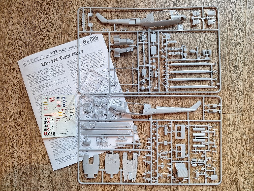 1:72 / 1/72 Italeri UH-1N Twin Huey, Hobby en Vrije tijd, Modelbouw | Vliegtuigen en Helikopters, 1:72 tot 1:144, Italeri, Helikopter