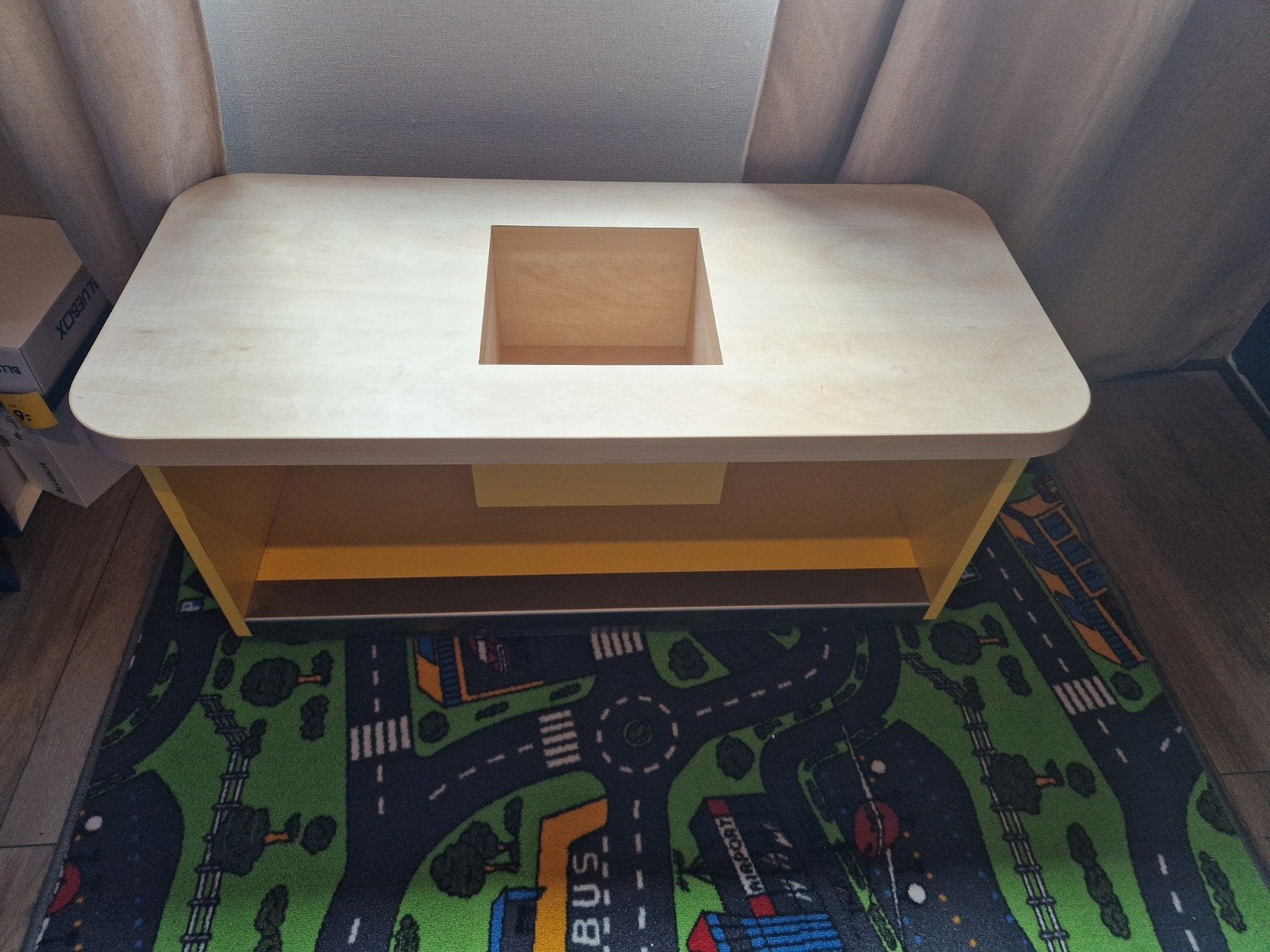 Speeltafel met opbergbakje - Ideaal voor kinderen, Ophalen, Gebruikt