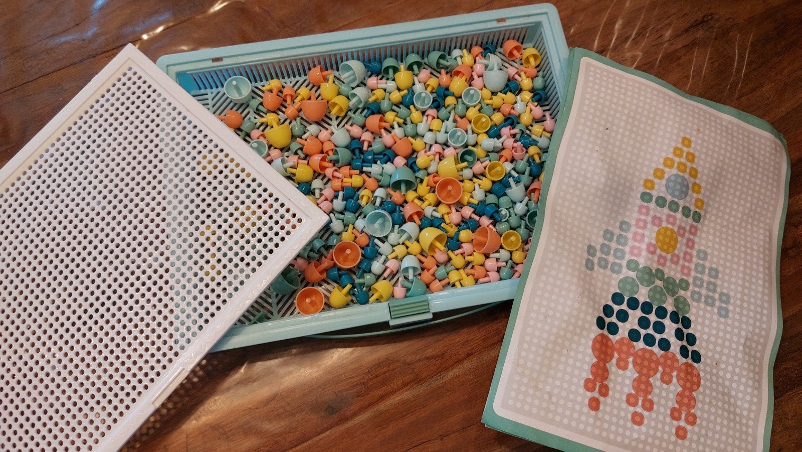 Steekmozaïek spel met veel gekleurde pinnetjes, Ophalen, Gebruikt, Knutselen