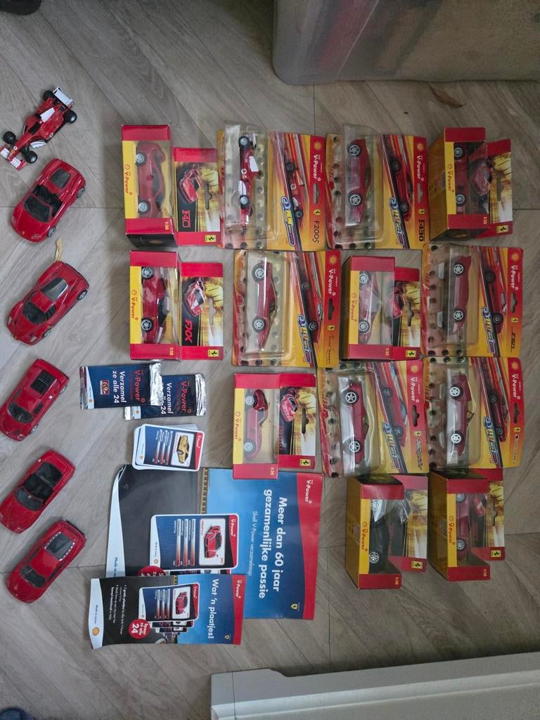 Verzameling Ferrari modelauto's V-Power. Nieuw in doos 1:38, Overige merken, Auto, Groter dan 1:32, Nieuw