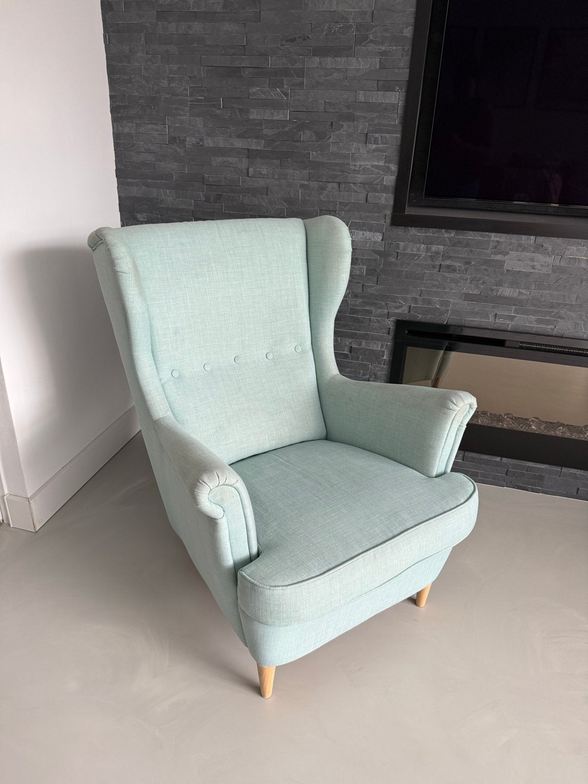 Comfortabele fauteuil in mintgroen, Ophalen, Hout, Gebruikt, 75 tot 100 cm