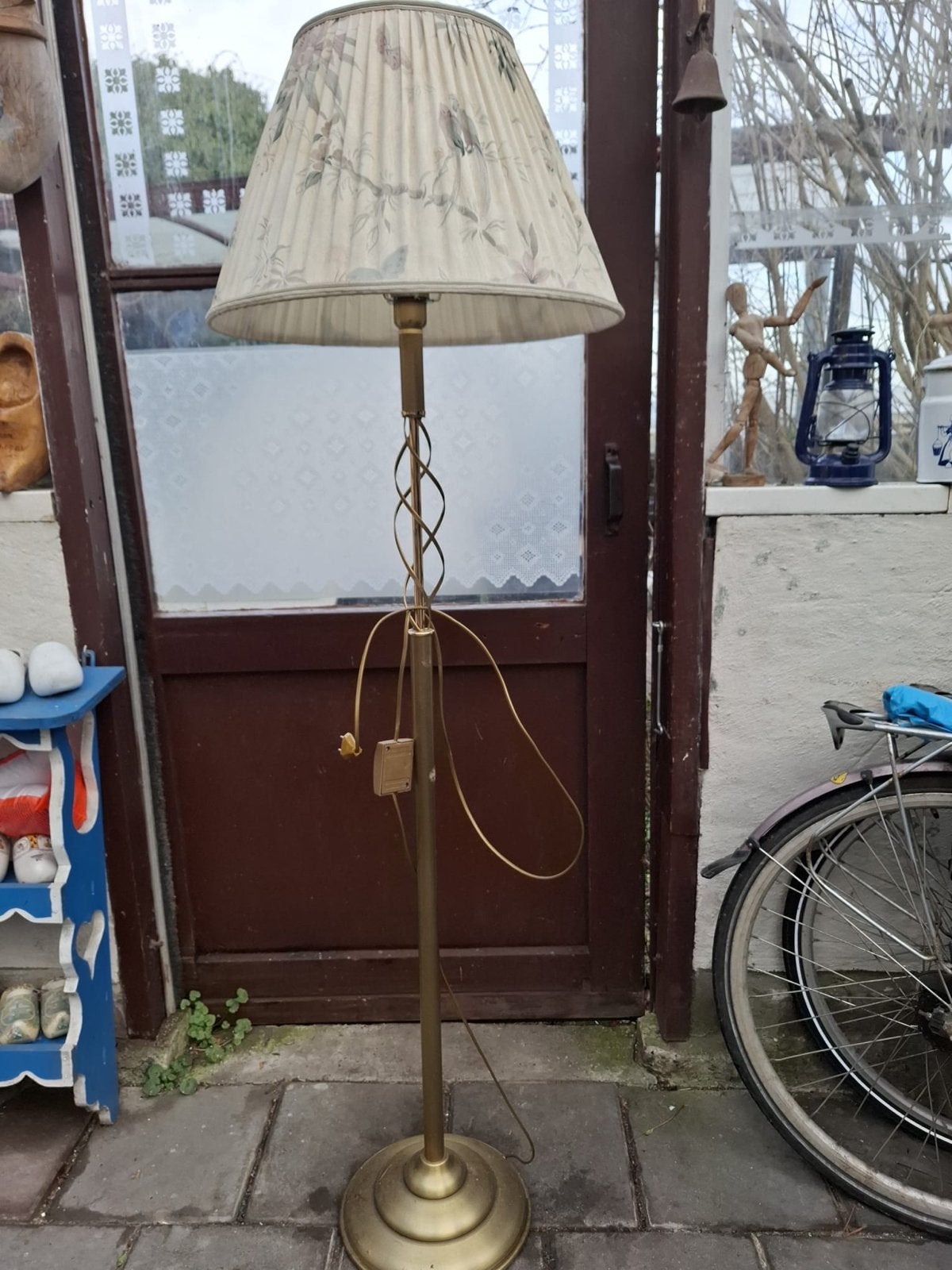 Vintage staande lamp met stoffen kap - Klassiek design, Ophalen, Gebruikt, E27 (groot), Metaal