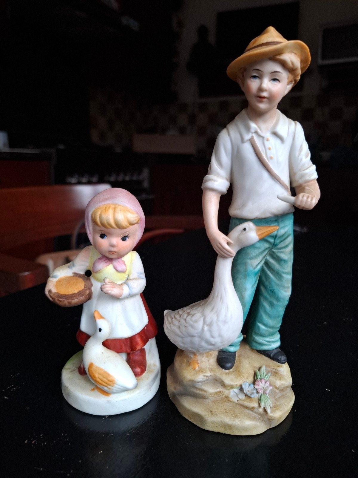 Vintage Beeldjes: Jongen met Gans en Meisje met Gans, Verzamelen, Ophalen