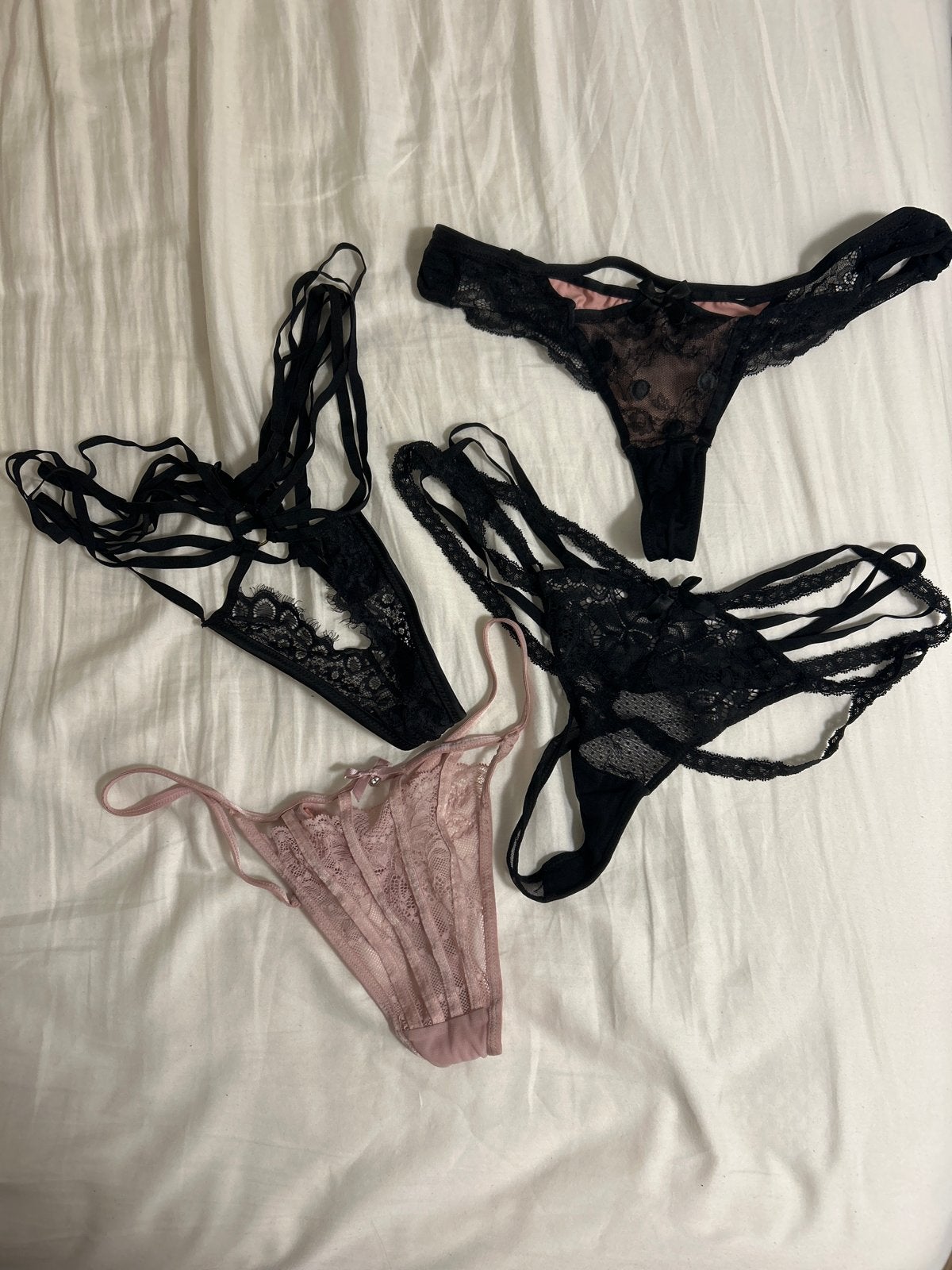 Lingerie setje: 4 strings, Ophalen of Verzenden, Meerkleurig, Setje