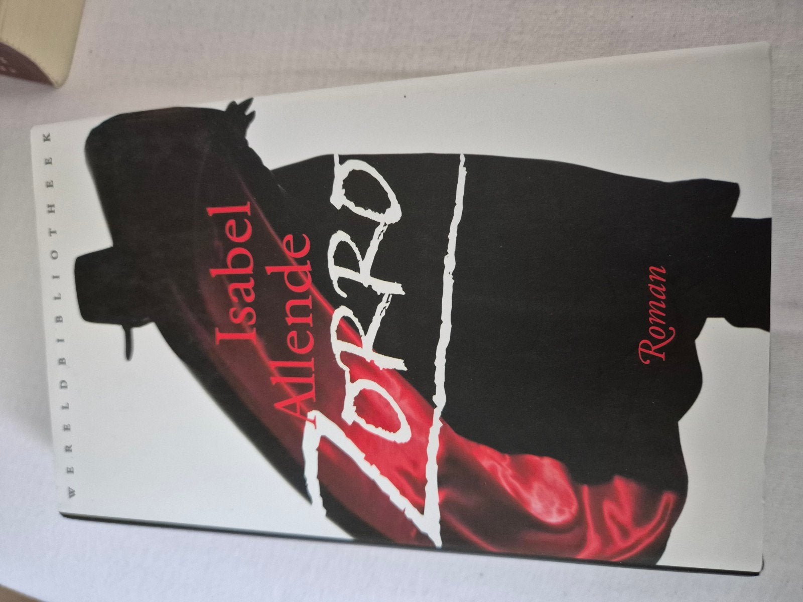 Zorro - Isabel Allende (Roman), Ophalen of Verzenden, Gelezen, Isabel Allende