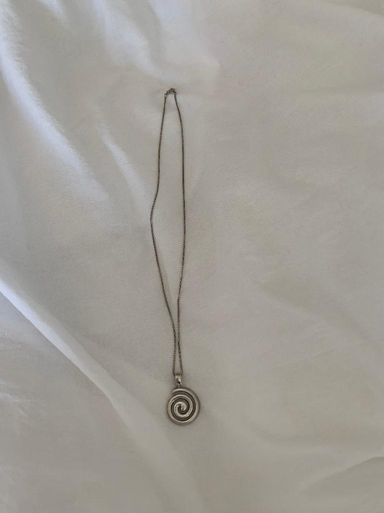 Vintage Zilveren ketting met hanger, Met hanger, Gebruikt, Ophalen of Verzenden, Zilver