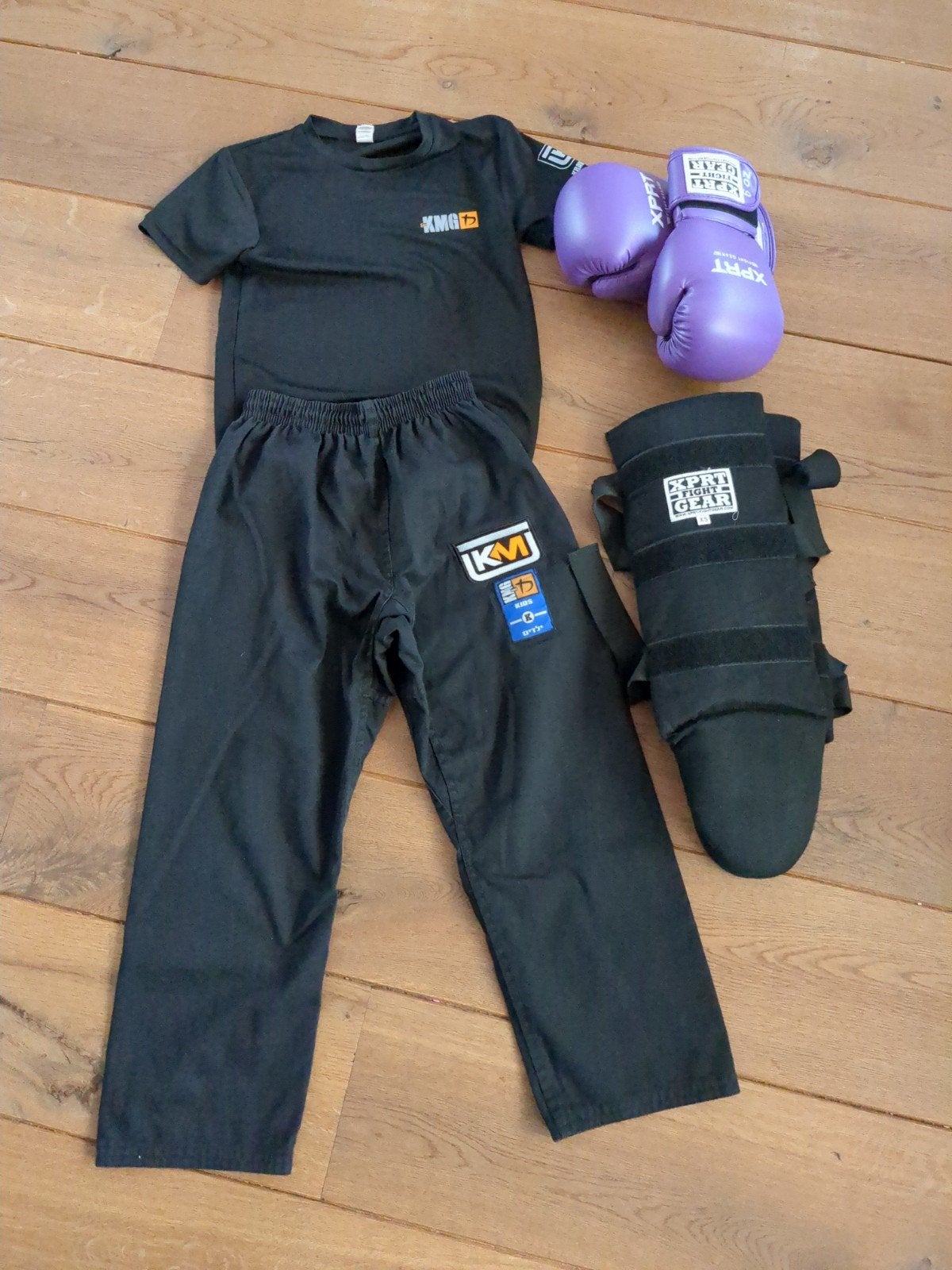 Krav Maga kindertenue compleet (maat 7/8, XS, 9oz), Sport en Fitness, Vechtsporten en Zelfverdediging, Ophalen, Gebruikt, Overige