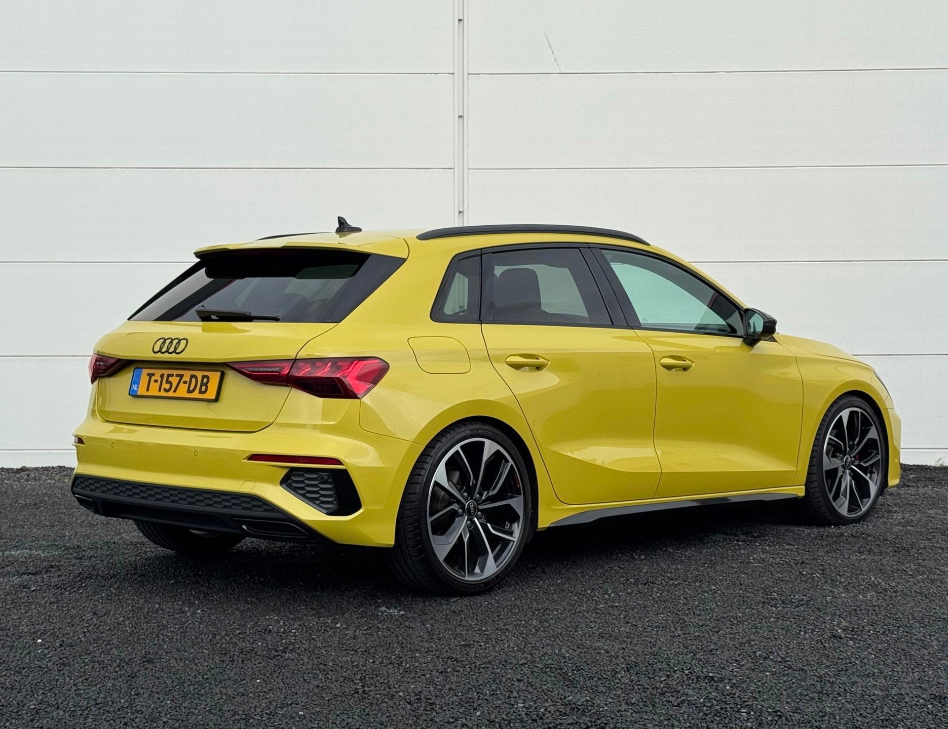 Audi A3 Sportback 35 TFSI S-Line B&O Adapt Cruise Standkache, Auto's, Automatische klimaatregeling, 4 cilinders, 150 pk, Geel