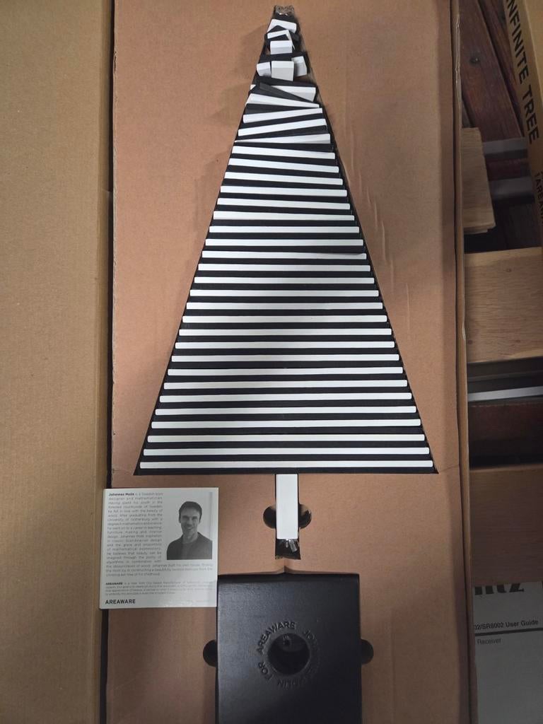 Areaware Infinite Tree - Johannes Molin - Zwart/Wit, Huis en Inrichting, Woonaccessoires | Overige, Nieuw, Hout, Zwart, Modern