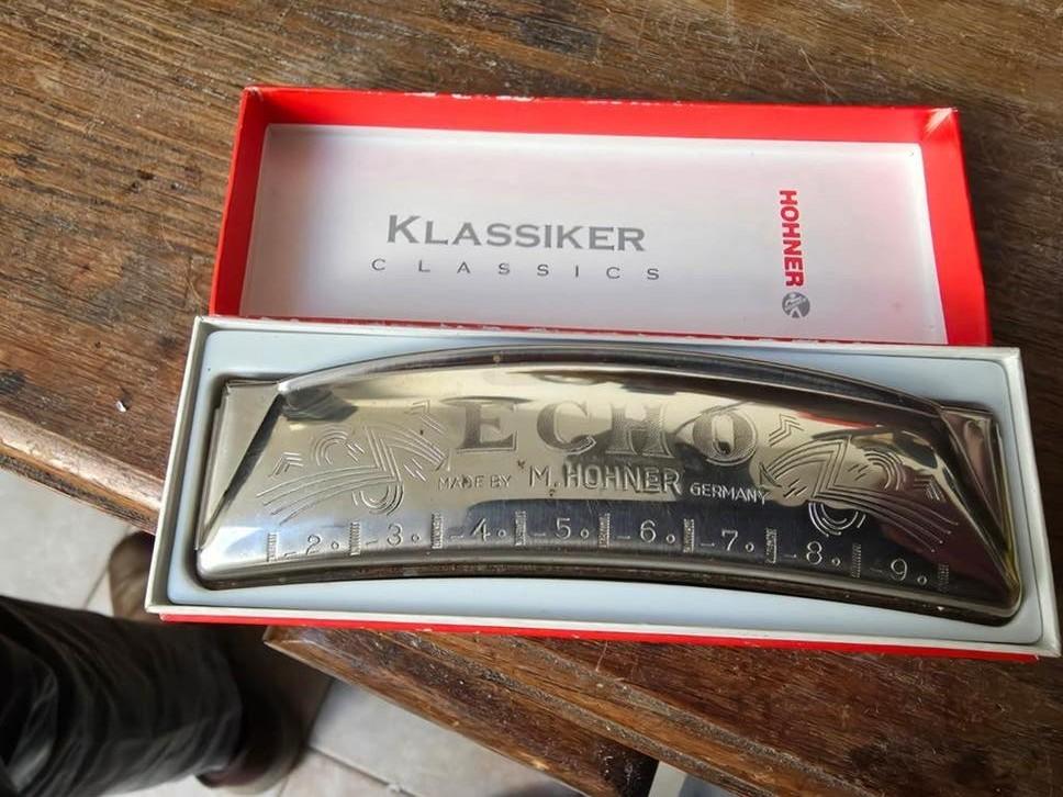 Hohner Echo Klassiker Mondharmonica met doosje, Muziek en Instrumenten, Blaasinstrumenten | Mondharmonica's, Ophalen of Verzenden