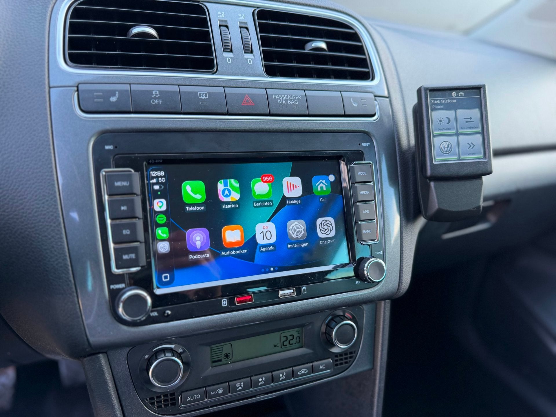 Volkswagen Polo 1.4-16V Highline | DSG | CRUISE | CARPLAY |, Auto's, 86 pk, Zwart, 4 cilinders, Origineel Nederlands