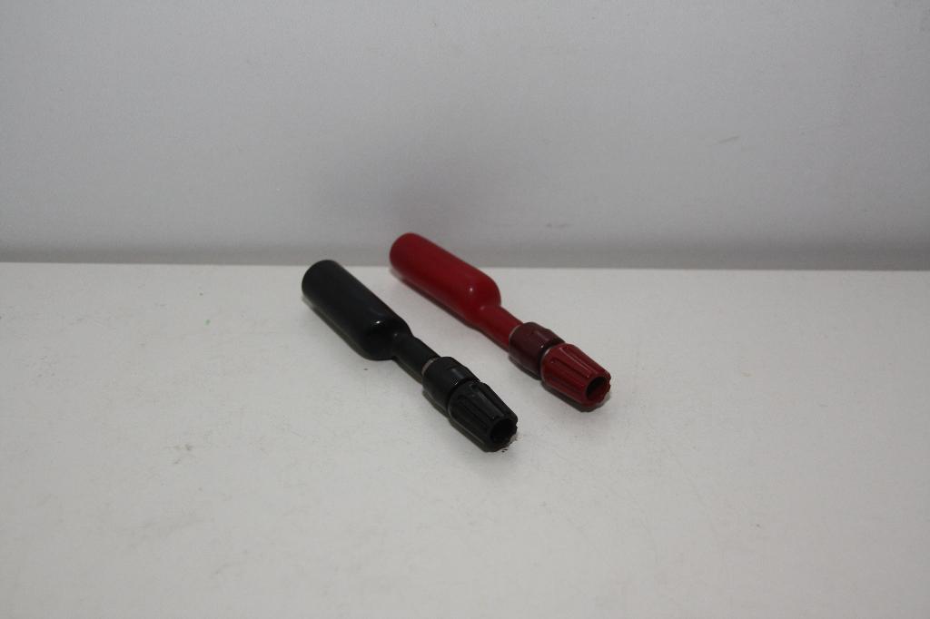 2 krokodillenklemmen (rood / zwart), Ophalen of Verzenden