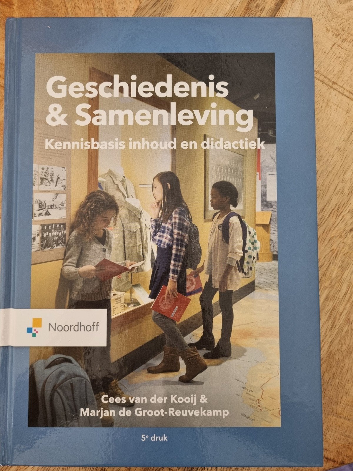 Geschiedenis & Samenleving Kennisbasis inhoud en didactiek, Zo goed als nieuw, Gamma, Cees van der Kooij & Marjan de Groot-Reuvekamp