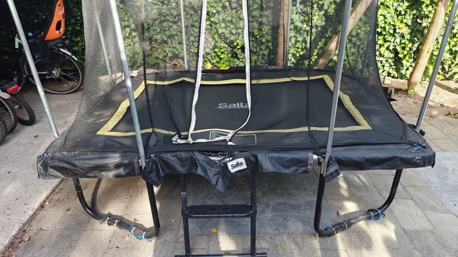 Salta Trampoline 214x153 cm met veiligheidsnet en ladder, Ophalen, Gebruikt