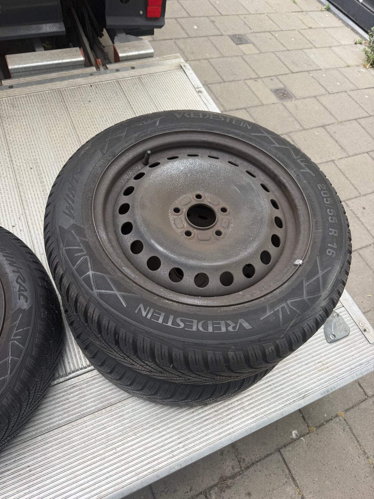 Vredestein Winterbanden 205/55 R16 op stalen velgen, Ophalen, Gebruikt