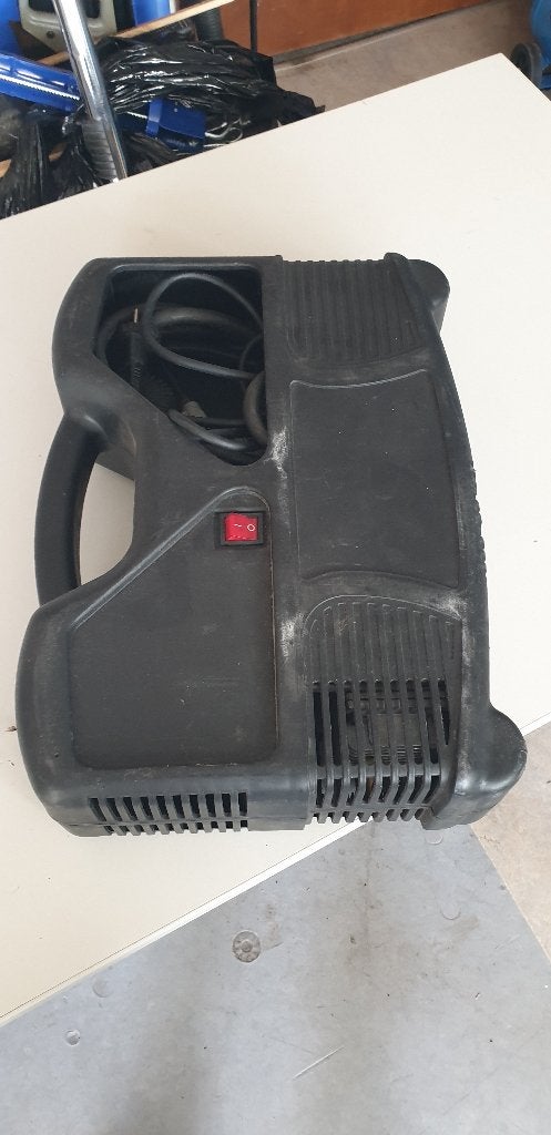 compressor in koffer, Ophalen, Mobiel, Gebruikt, 6 tot 10 bar