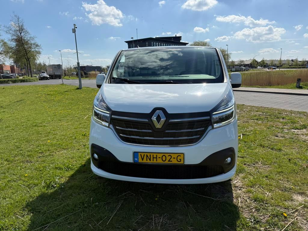 Renault Trafic 2.0  dCi 120pk L2h1 11-2021  LEASE 261 pmnd, Auto's, Bestelauto's, Voorwielaandrijving, Stof, 2000 kg, Renault