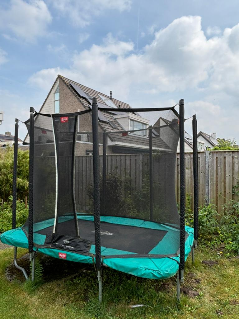 Mooie berg trampoline zgan, Ophalen of Verzenden, Zo goed als nieuw