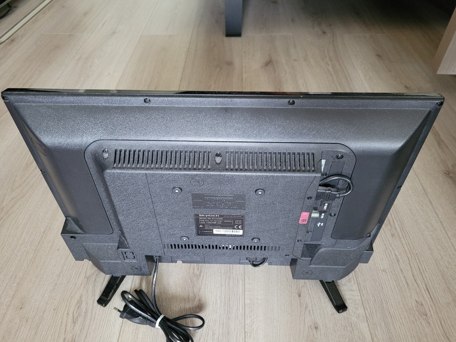 te koop lcd led full hd 22 inch tv, Ophalen of Verzenden, Overige instrumenten