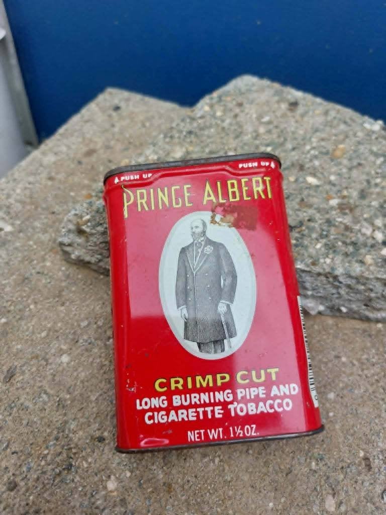 U.S WO2 Prince Albert Crimp Cut Tabaksblikje (naoorlogs), Verzamelen, Militaria | Tweede Wereldoorlog, Ophalen of Verzenden, Landmacht