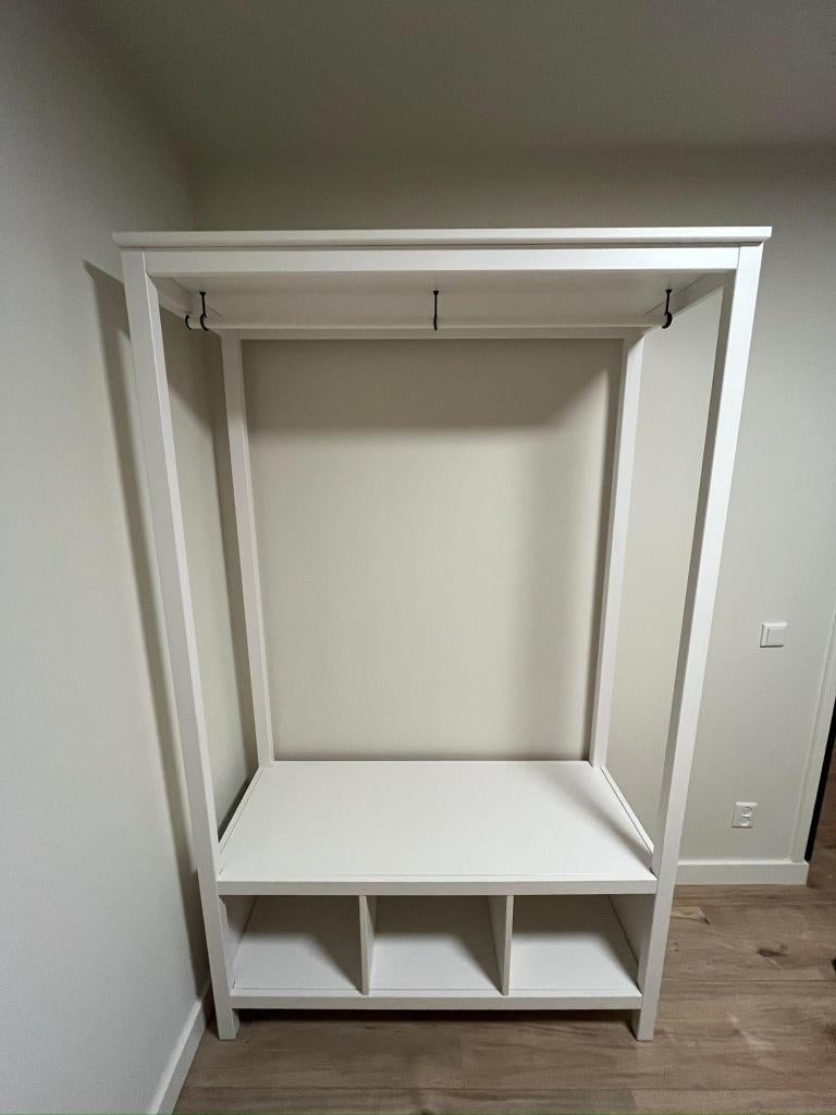 IKEA HEMNES Witte open kledingkast met hangruimte en planken, Ophalen, 100 tot 150 cm, Zo goed als nieuw, 150 tot 200 cm