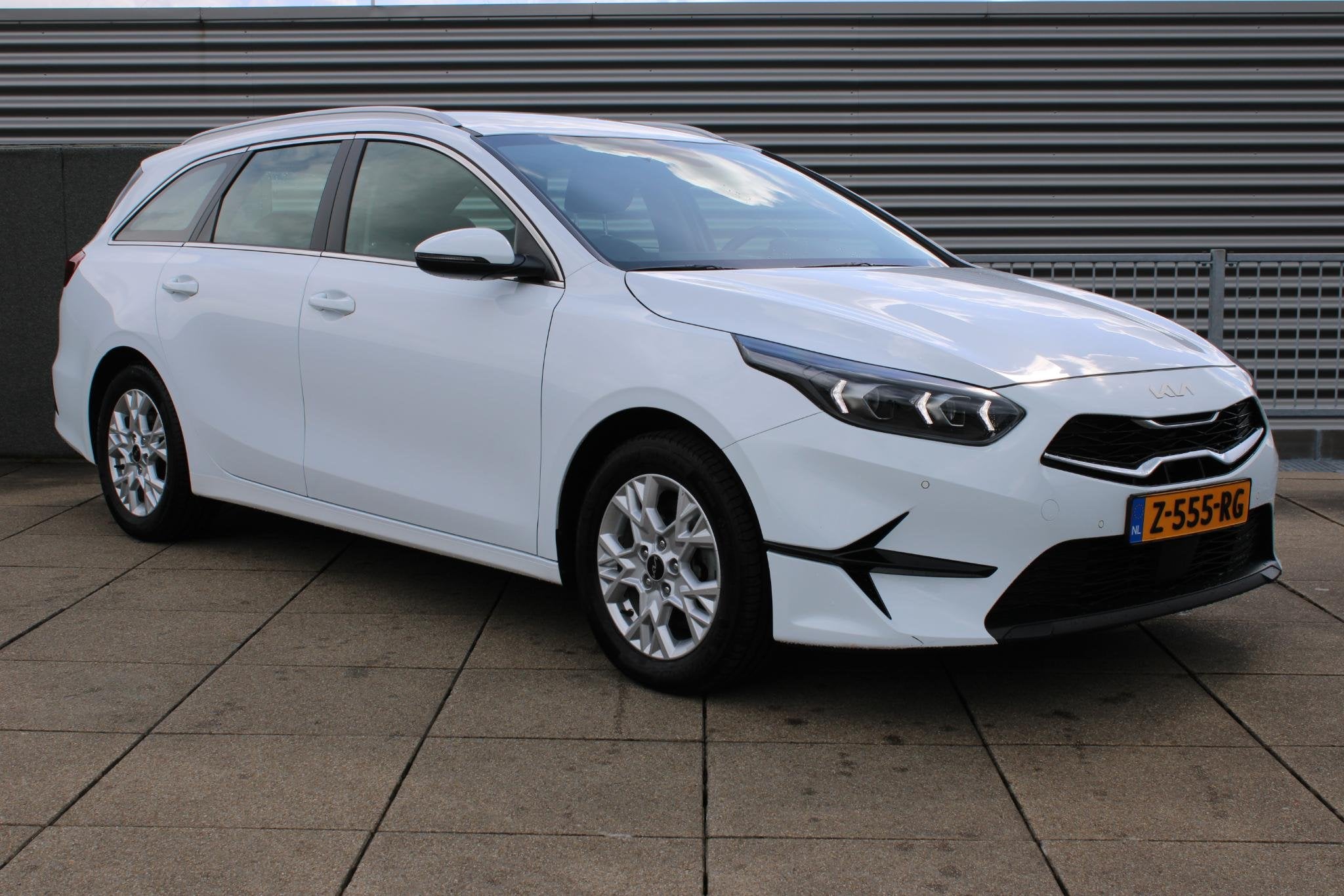 Kia Ceed Sportswagon 1.0 T-GDi DynamicLine NETTO DEAL! FAMIL, Gebruikt, Euro 6, Wit, Origineel Nederlands