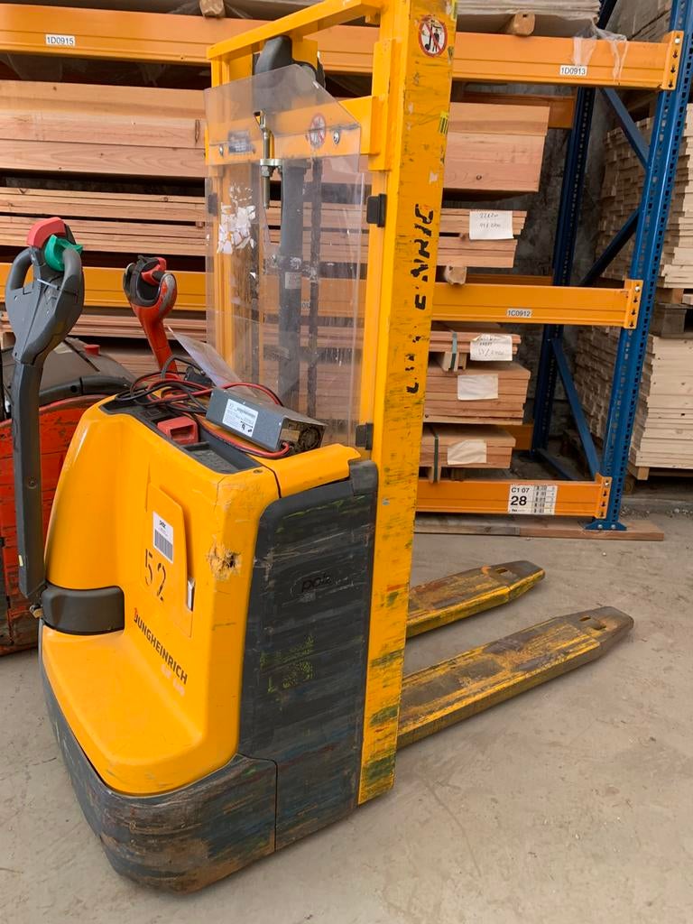Pallet heffer jungheinrich, Doe-het-zelf en Verbouw, Palletwagens en Pompwagens, Ophalen