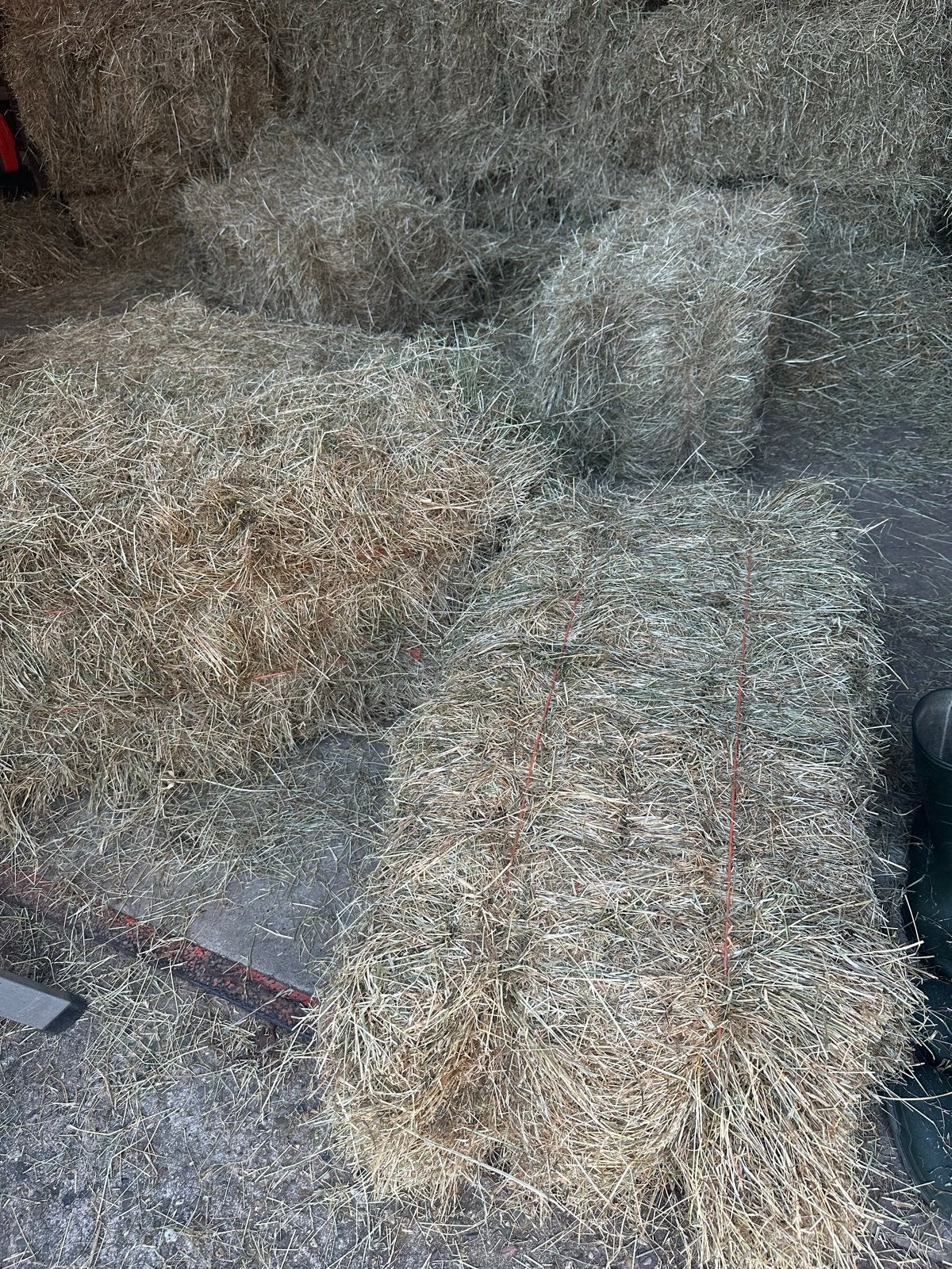 Kleine hooibalen - Ideaal voor kleine dieren en paarden, Dieren en Toebehoren, Dierenvoeding, Ophalen