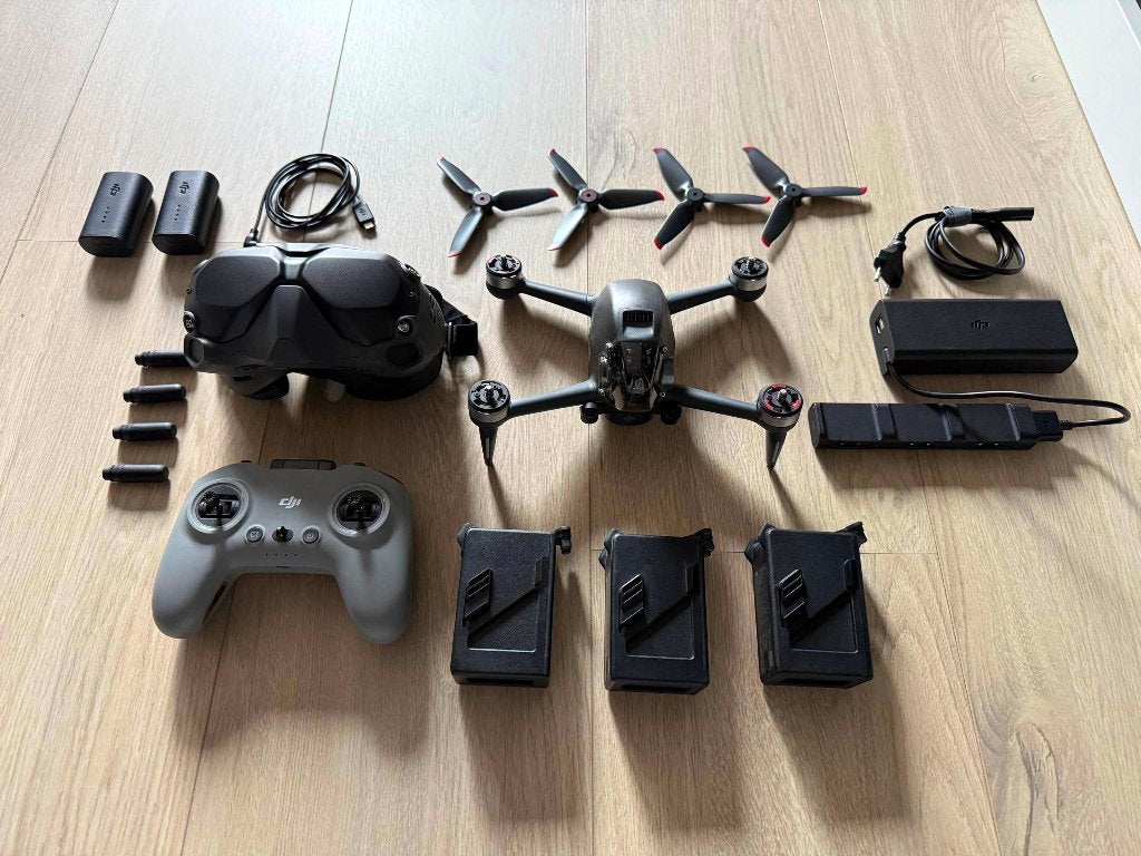 DJI FPV Drone + Fly More Combo + Opbergtas, Return to Home, DJI, Topkwaliteit, Minder dan 15 minuten