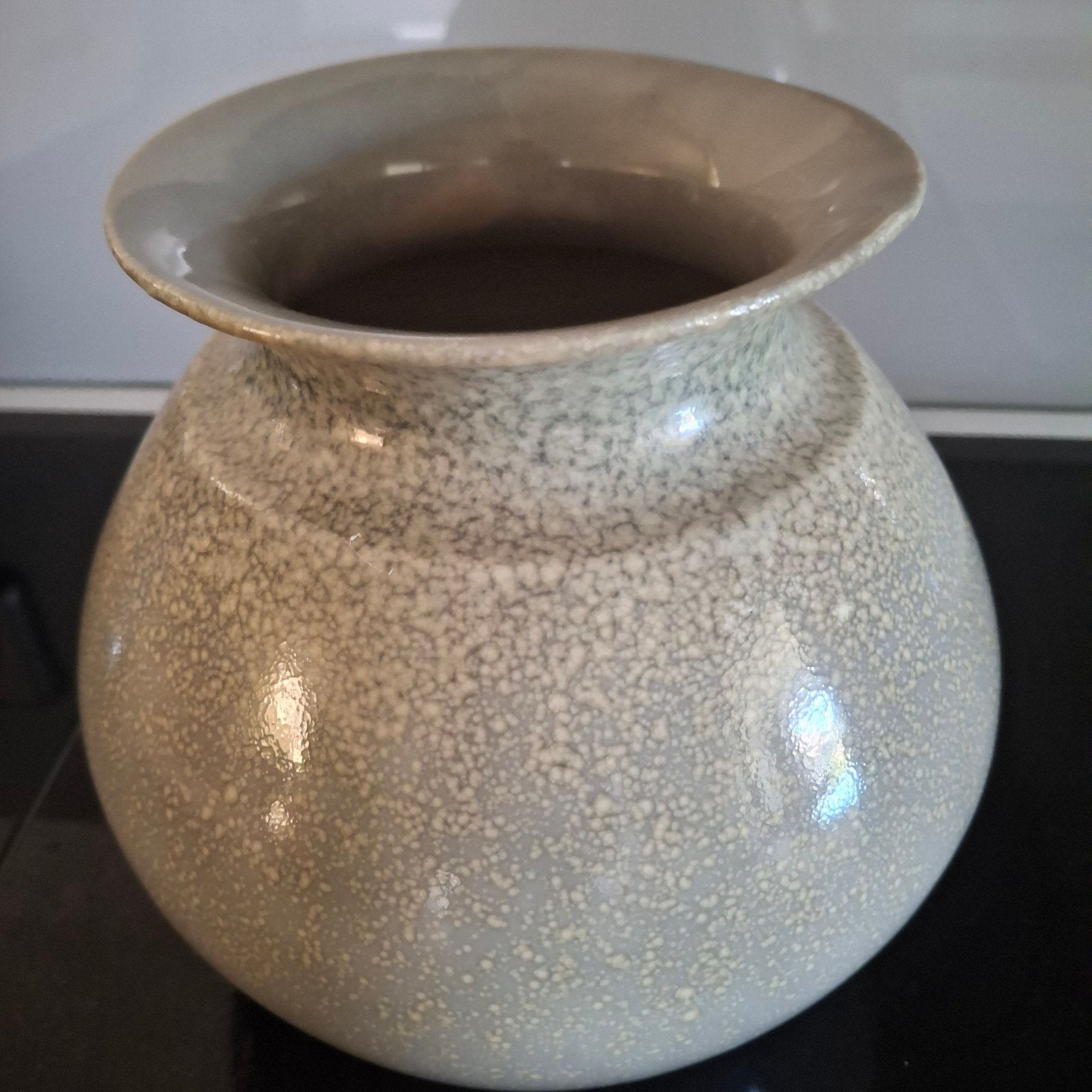 Mosa Maastricht vaas, gespikkelde glazuur, 17 cm hoog, Ophalen of Verzenden