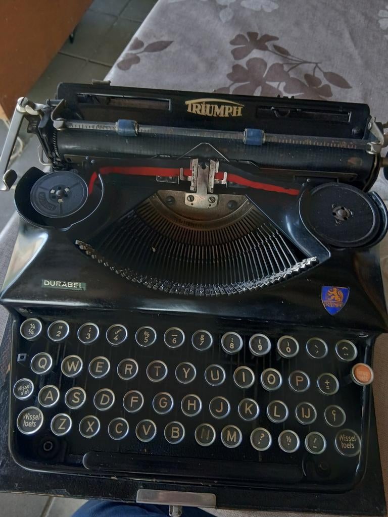 Te koop triumph typemachine, Diversen, Typemachines, Ophalen