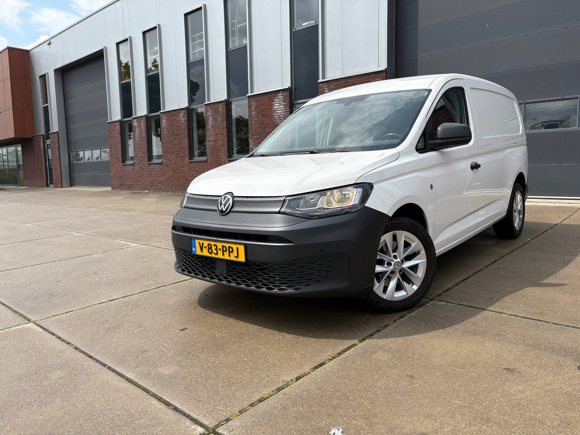 Volkswagen Caddy Cargo Maxi 1.5 TSI Style Benzine Automaat,, Stof, 4 cilinders, Volkswagen, Wit