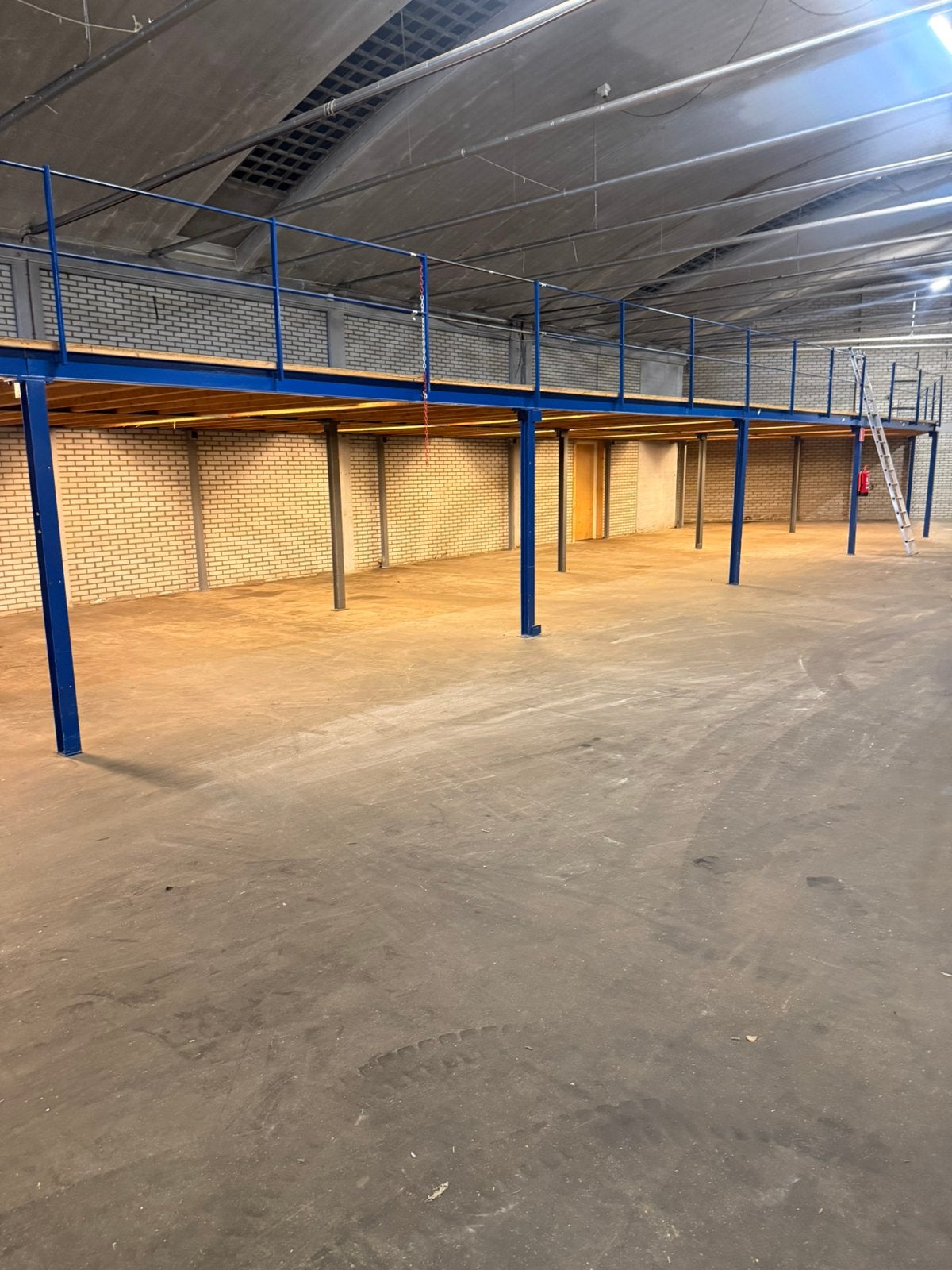 Verdiepingsvloer 7 bij 40 meter 280m2 goede staat, Ophalen of Verzenden
