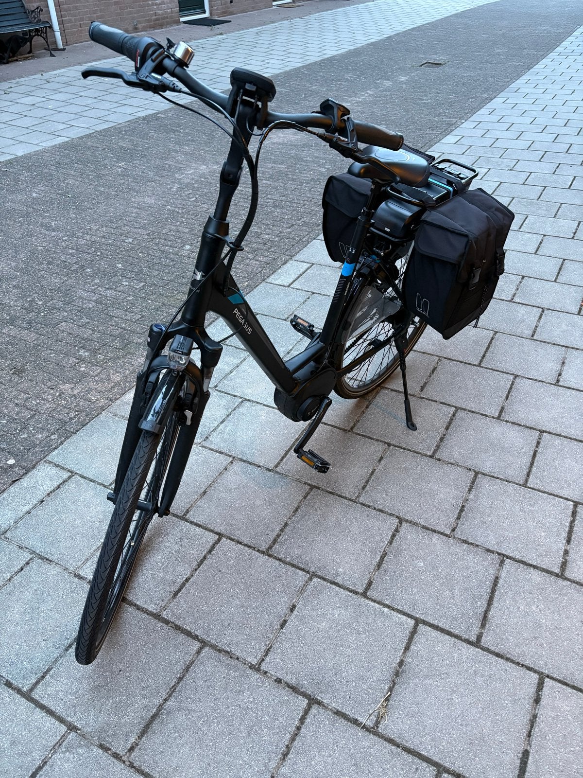 Pegasus Ravenna EB 8 E-bike - Bosch Active Line Plus, Fietsen en Brommers, Zo goed als nieuw, 50 km per accu of meer, 55 tot 59 cm