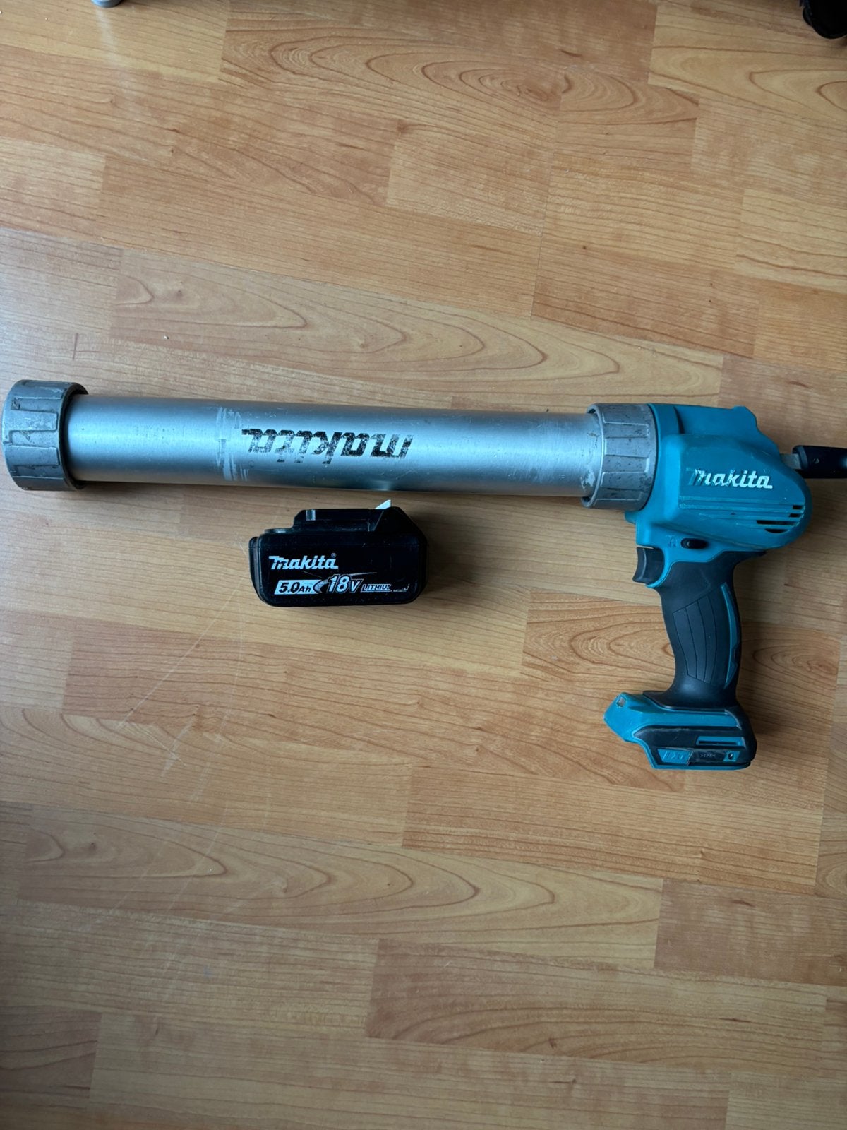 Makita kitspuit met accu, Ophalen of Verzenden, Zo goed als nieuw, Boor- en Schroefmachine