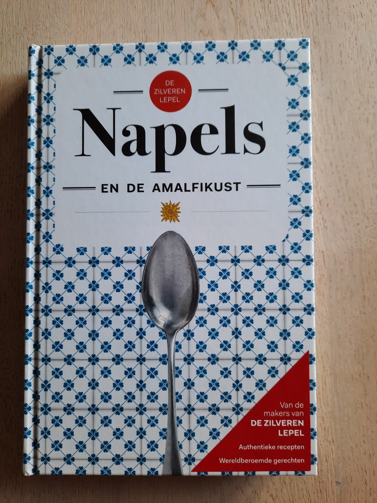 De Zilveren lepel NAPELS en de AMALFI KUST, Ophalen of Verzenden, Zo goed als nieuw, Italië