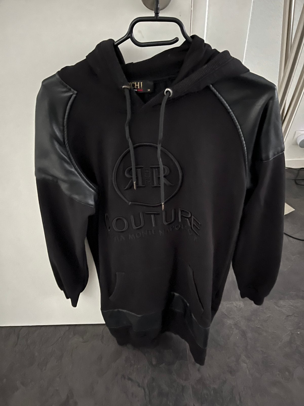 Rich! Couture hoodie met leren mouwen - Maat M, Ophalen, Gedragen, Zwart
