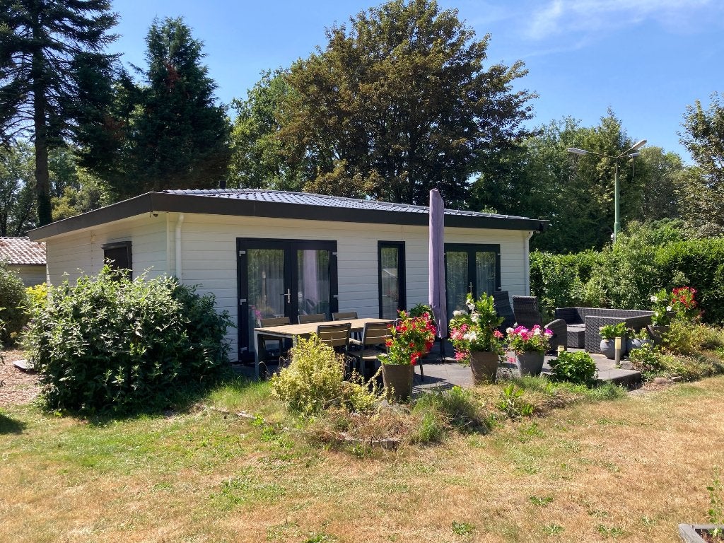 Uniek chalet met grote tuin 546m2 en 3 slaapkamers (Heumen), Huizen en Kamers, Recreatiewoningen te koop, Gelderland, Verkoop zonder makelaar