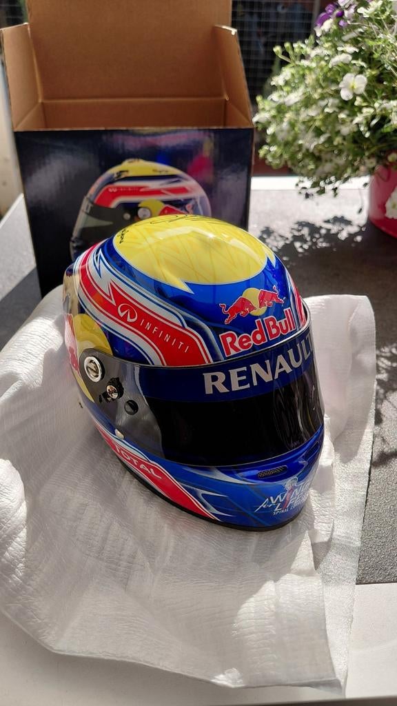 Gesigneerde helm Mark Webber 1/2, Verzamelen, Ophalen of Verzenden, Formule 1