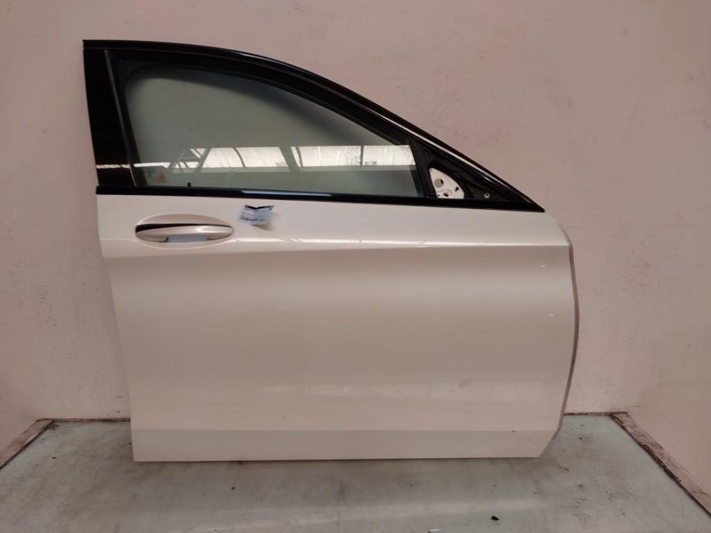 Portier Rechts Voor Mercedes-Benz C (W205) 2016 A2057200205, Gebruikt, Mercedes-Benz AG, Mercedes-Benz, Mercedesstraße 120, Stuttgart 70372, , Duitsland