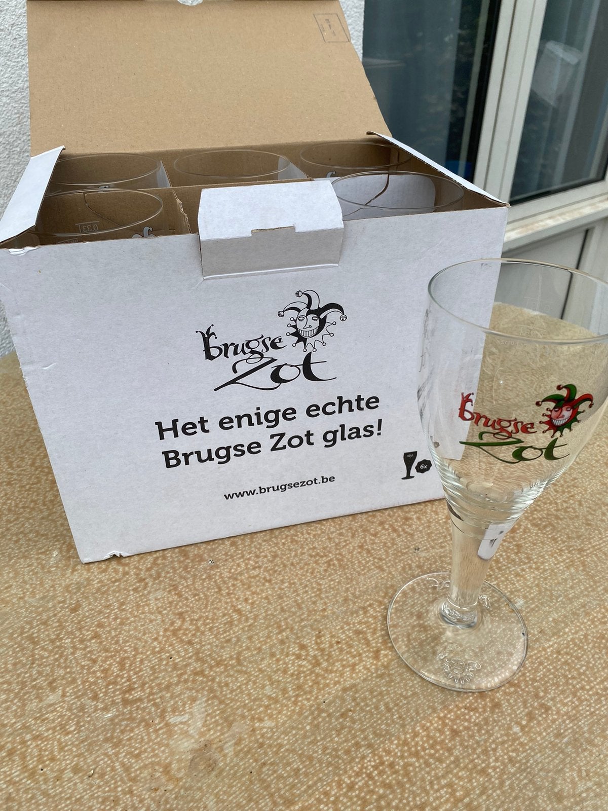 Brugse Zot 6 bierglazen, Ophalen, Zo goed als nieuw, Bierglas
