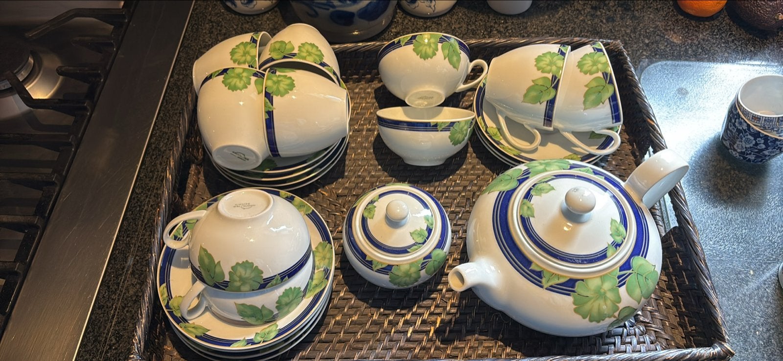 Prachtig theeservies met bladmotief - nieuw, Ophalen, Klassiek, Nieuw, Porselein