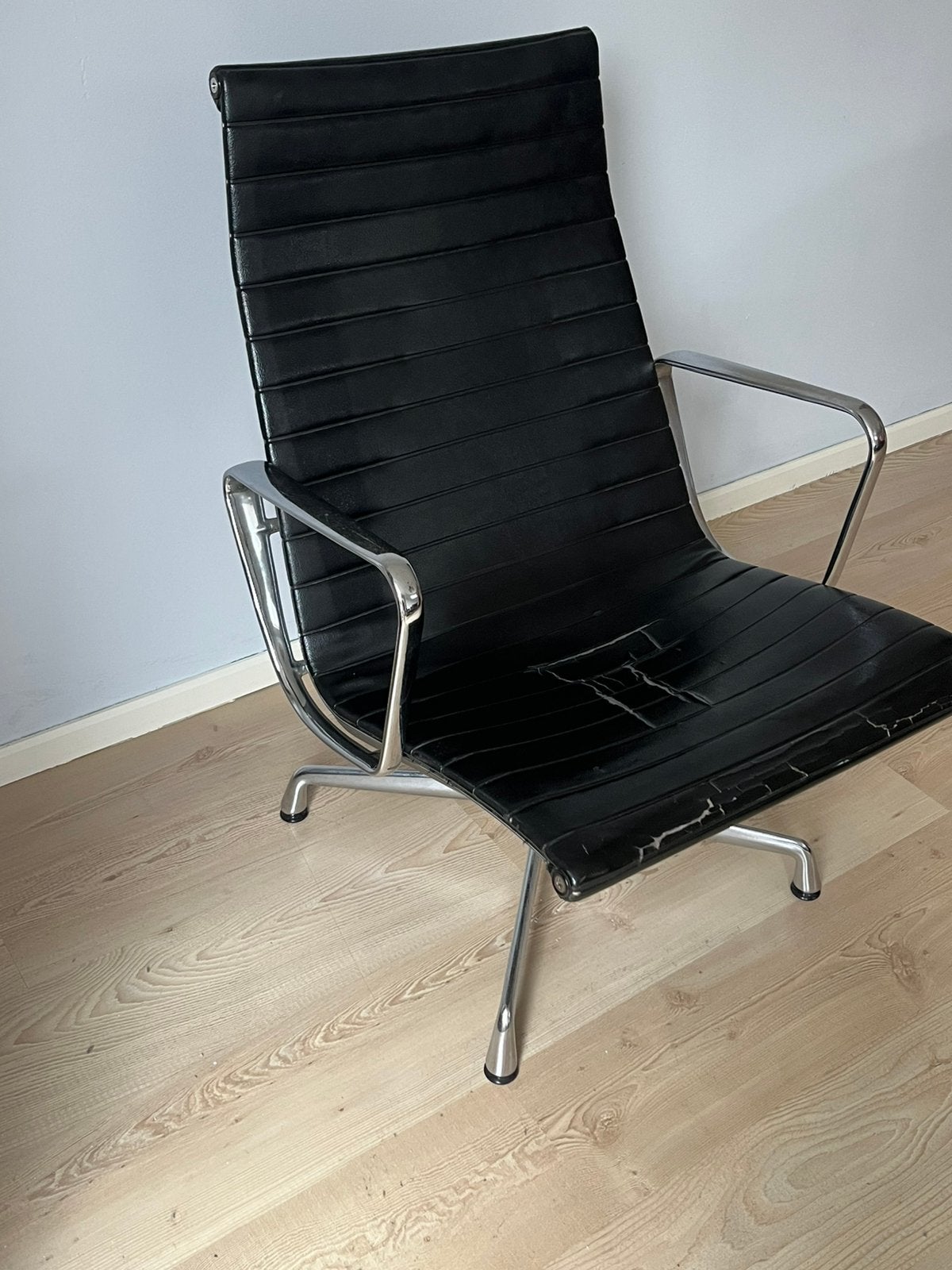 Vitra Eames 116 in originele staat, Ophalen, Gebruikt, Leer, Eén