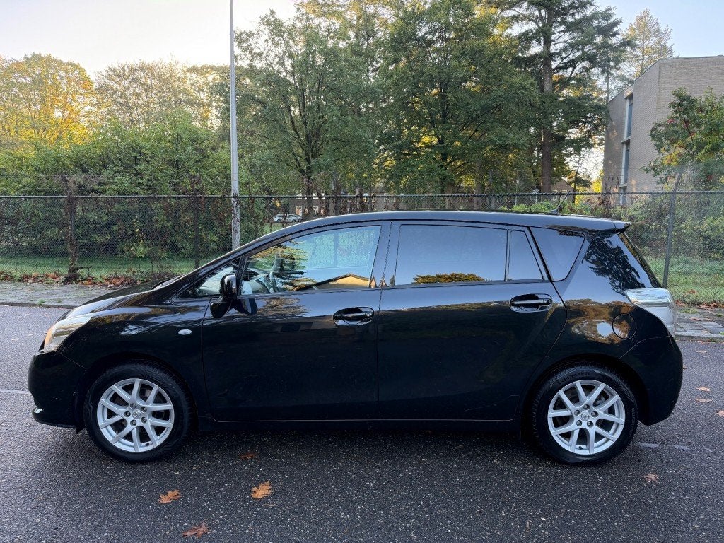 Toyota VERSO 1.6 VVT-I - Pano dak - Navi - 6 bak - Camera -, Euro 5, 15 km/l, Gebruikt, 4 cilinders