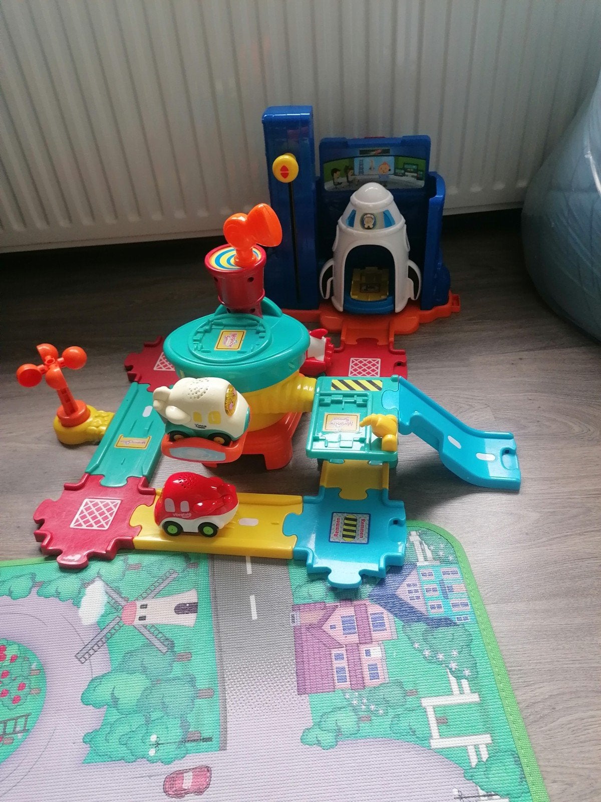 Toet Toet Auto Vliegveld en Raket Speelset, Ophalen of Verzenden, Gebruikt